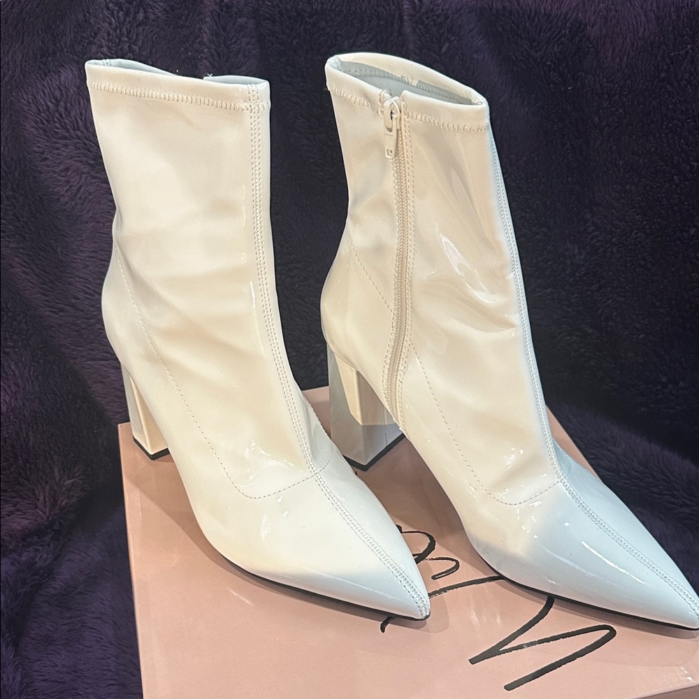 Wild Pair Glossy White Heeled Boots